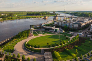 Riverfront Park Park/Sky View