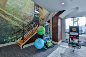 17 Social Gym