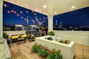 Presley Uptown Apartments Rooftop lounge area