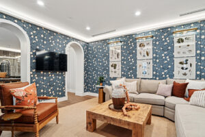 Everly Club House Lounge