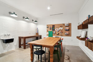 Everly Craft Room